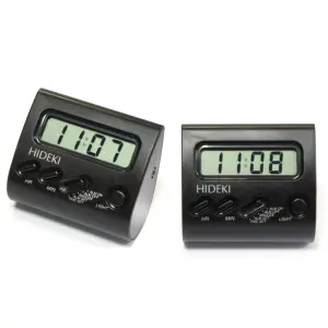 Potovalna digitalna ura budilka