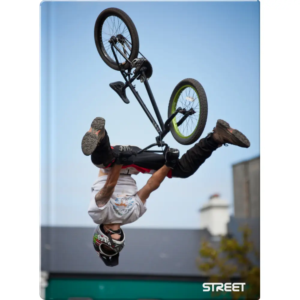 Zvezek trdi Street Young A4 črte z robom